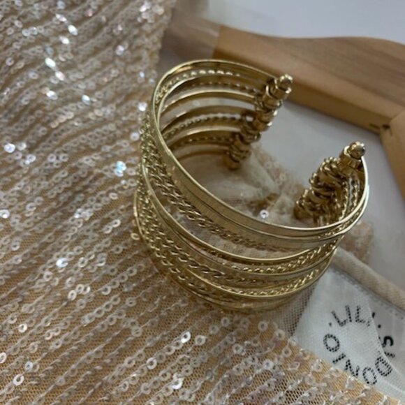 Cuff bracelet - Picture 2 of 6